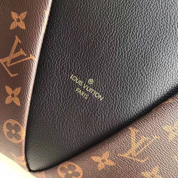 l**is V*t*n v tote mm