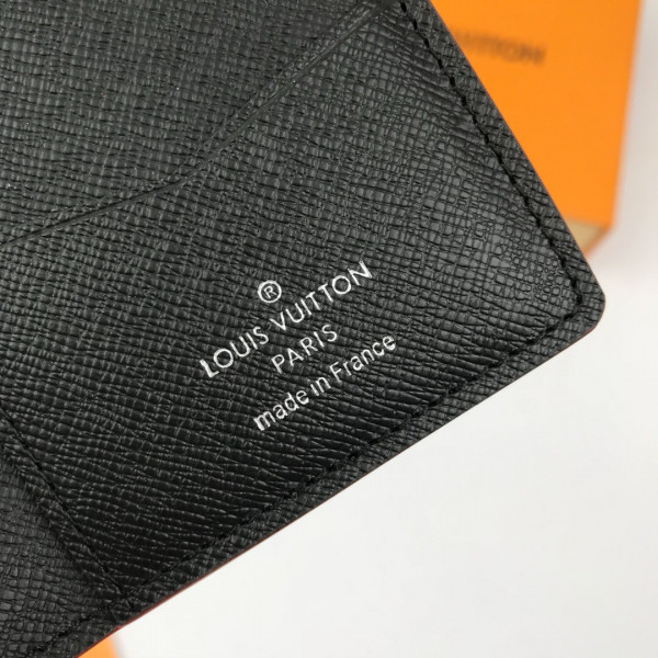 l**is V*t*n passport cover