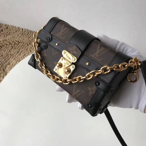 l**is V*t*n trunk clutch petite malle