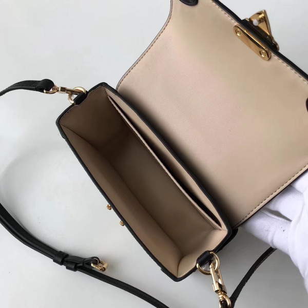l**is V*t*n trunk clutch petite malle