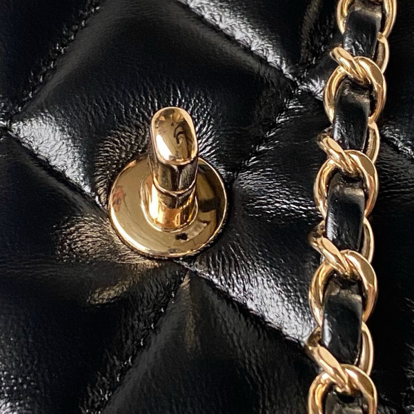 CL HANDLE BAG