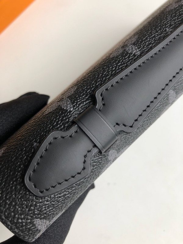 l**is V*t*n zippy xl wallet