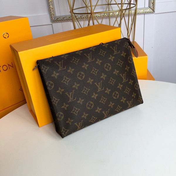 l**is V*t*n toiletry pouch 26