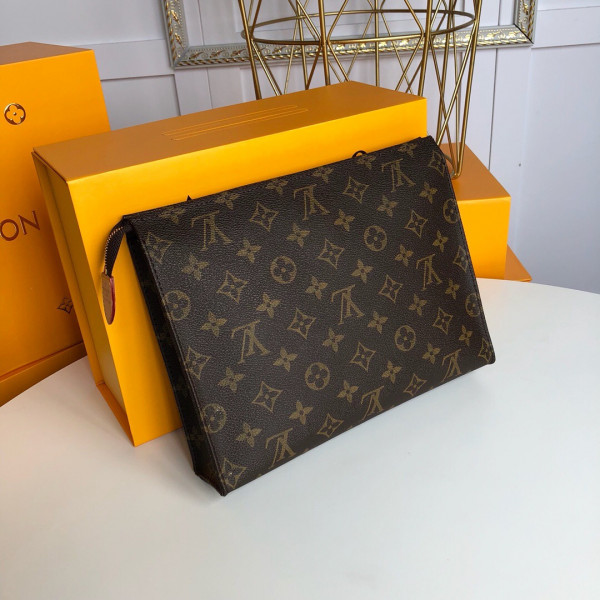 l**is V*t*n toiletry pouch 26