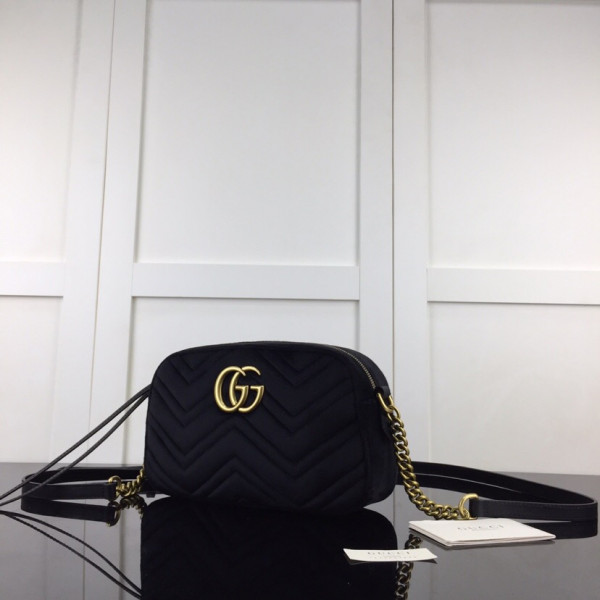 G*u*i gg marmont velvet small shoulder bag