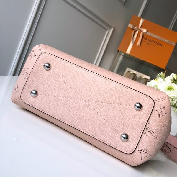 l**is V*t*n haumea bag