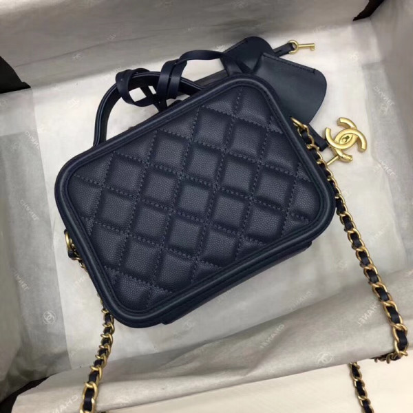 CL VANITY CASE