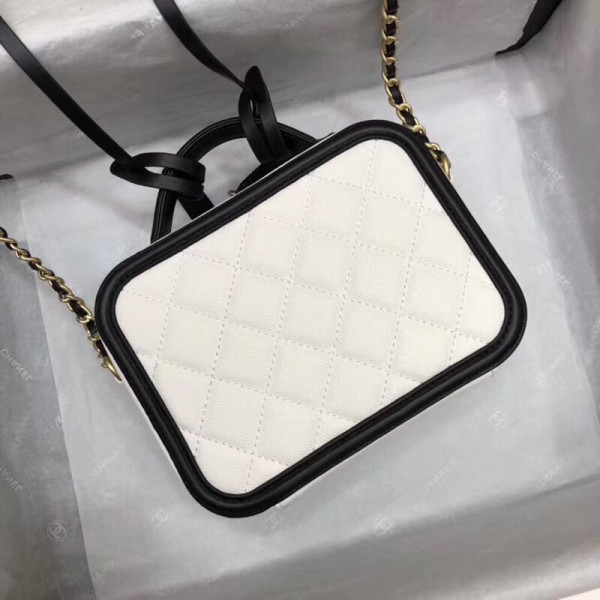 CL VANITY CASE