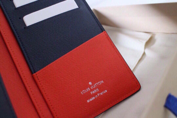 l**is V*t*n brazza wallet