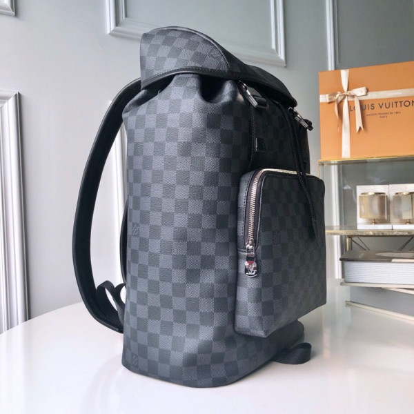 l**is V*t*n backpack