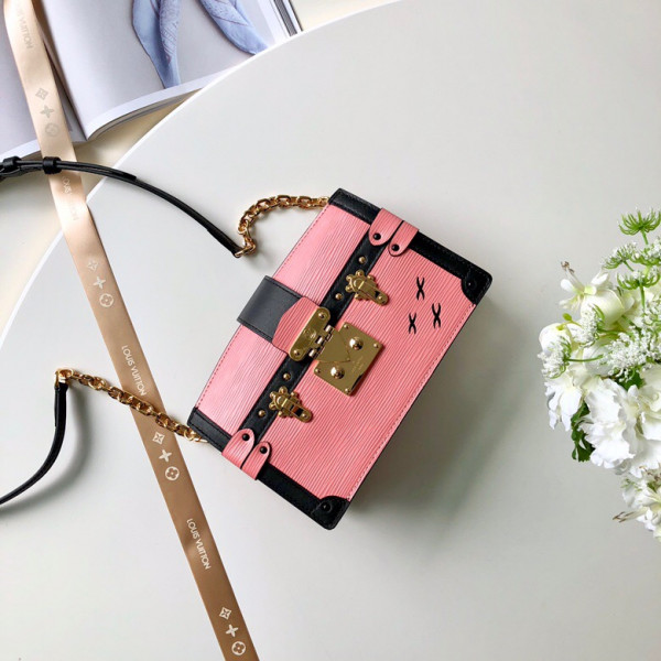 l**is V*t*n trunk clutch
