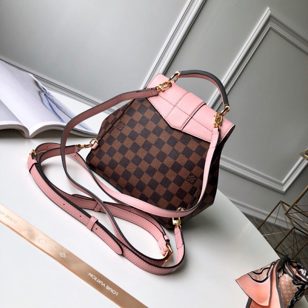 l**is V*t*n backpack clapton