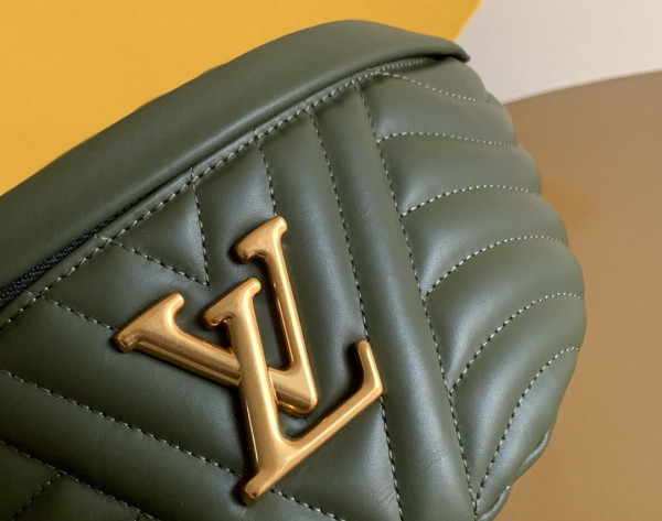 l**is V*t*n new wave bumbag