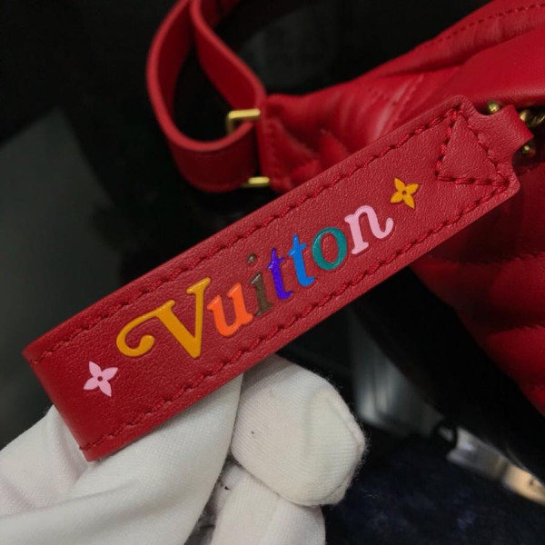 l**is V*t*n new wave bumbag