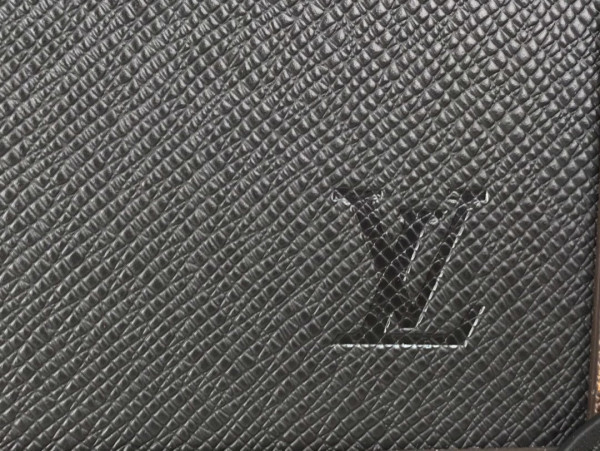 l**is V*t*n soft trunk