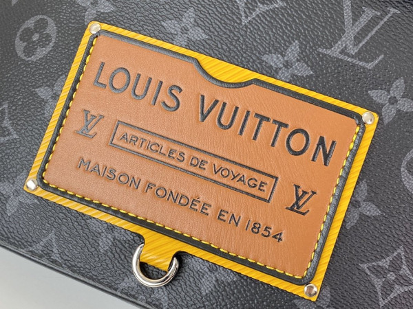 l**is V*t*n bumbag