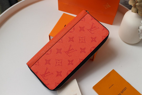 l**is V*t*n zippy wallet vertical