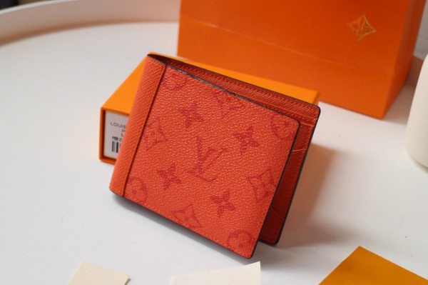 l**is V*t*n multiple wallet