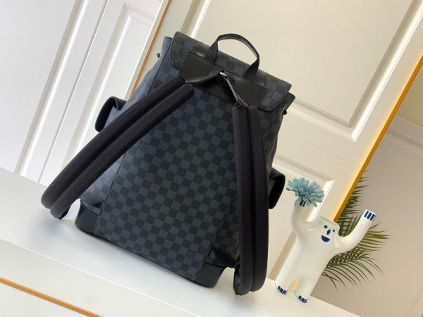 l**is V*t*n christopher backpack