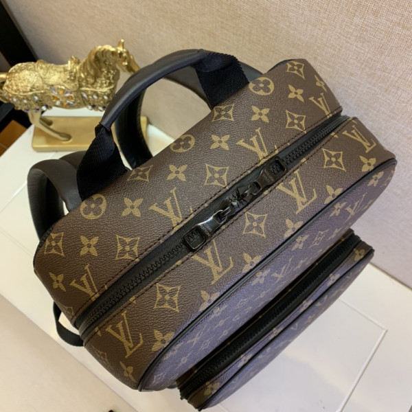 l**is V*t*n backpack