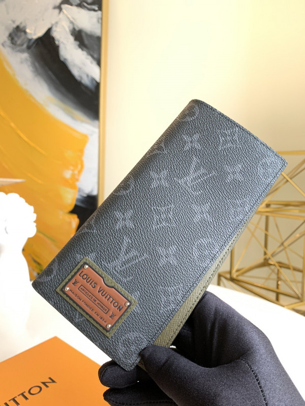 l**is V*t*n brazza wallet