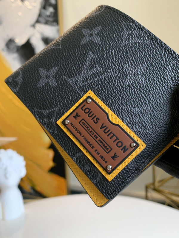 l**is V*t*n multiple wallet