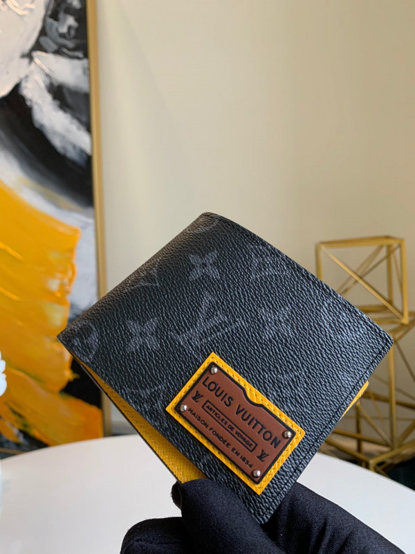 l**is V*t*n multiple wallet