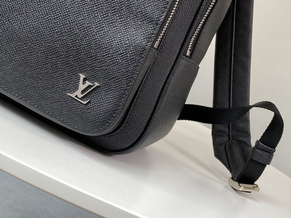 l**is V*t*n alex backpack