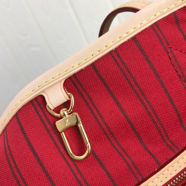 l**is V*t*n neverfull pm