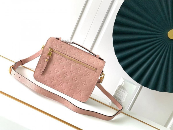 l**is V*t*n pochette metis