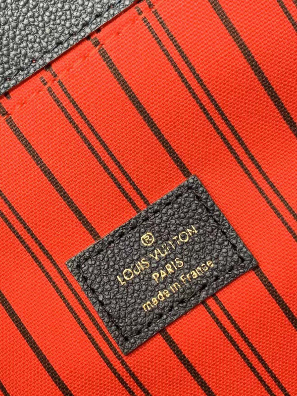 l**is V*t*n pochette metis