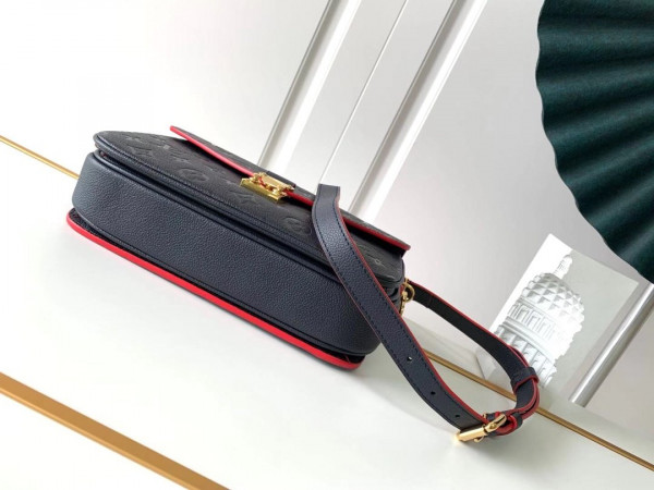 l**is V*t*n pochette metis