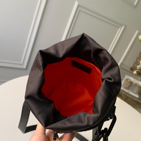 l**is V*t*n chalk nano bag