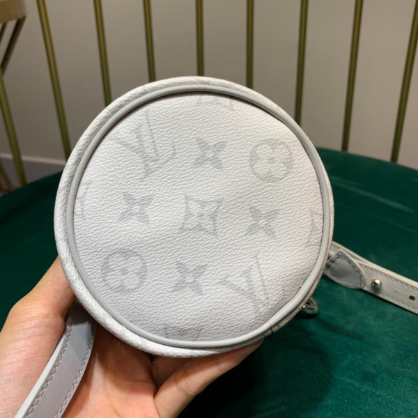 l**is V*t*n chalk nano bag