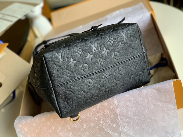 l**is V*t*n montsouris backpack