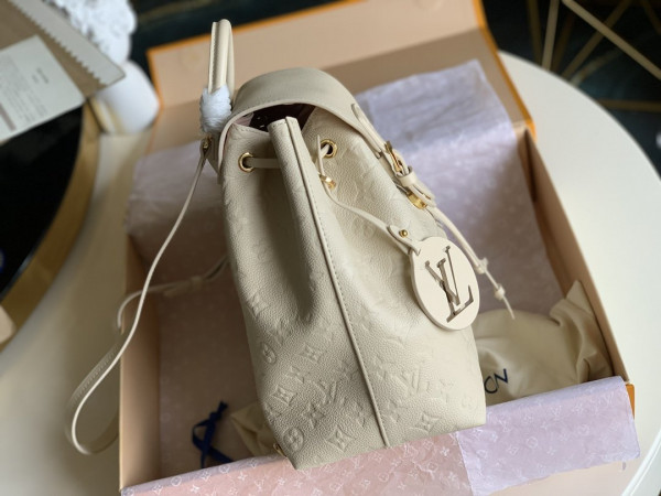 l**is V*t*n montsouris backpack