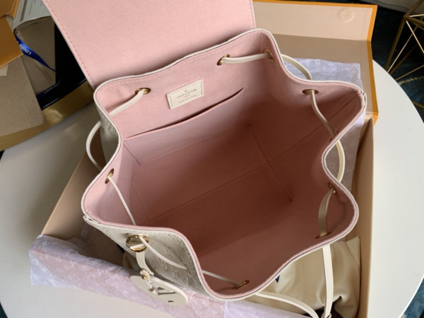 l**is V*t*n montsouris backpack