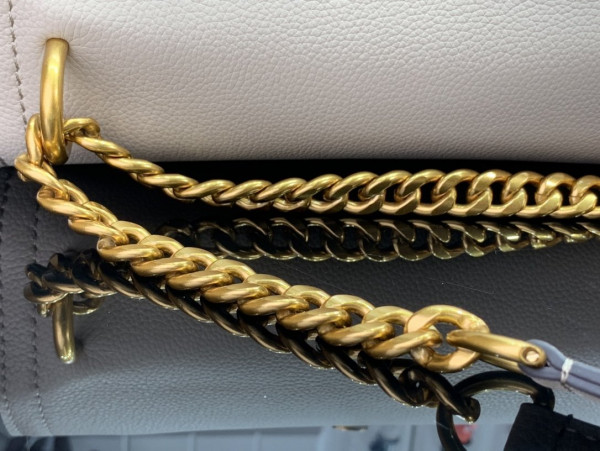 l**is V*t*n lockme chain pm