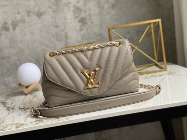 l**is V*t*n new wave chain bag