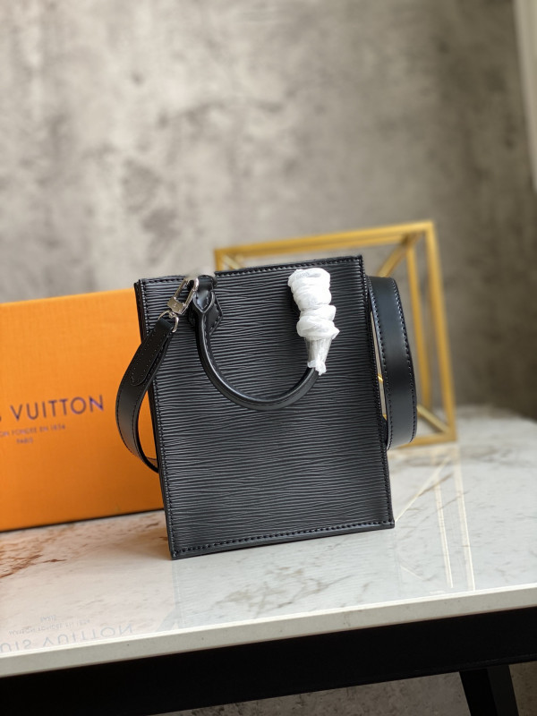 l**is V*t*n petit sac plat