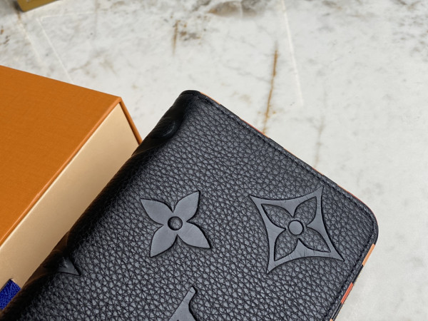 l**is V*t*n zippy wallet
