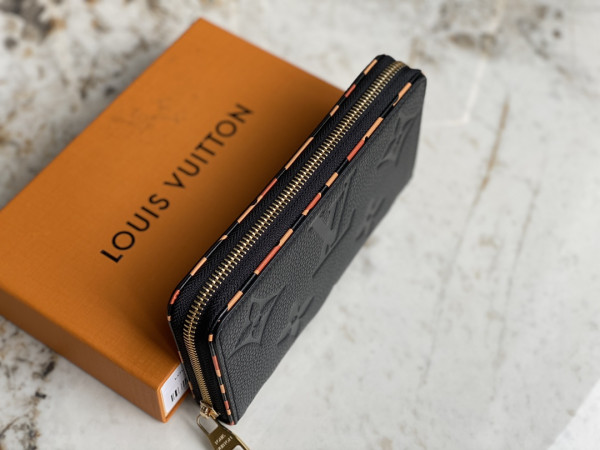 l**is V*t*n zippy wallet