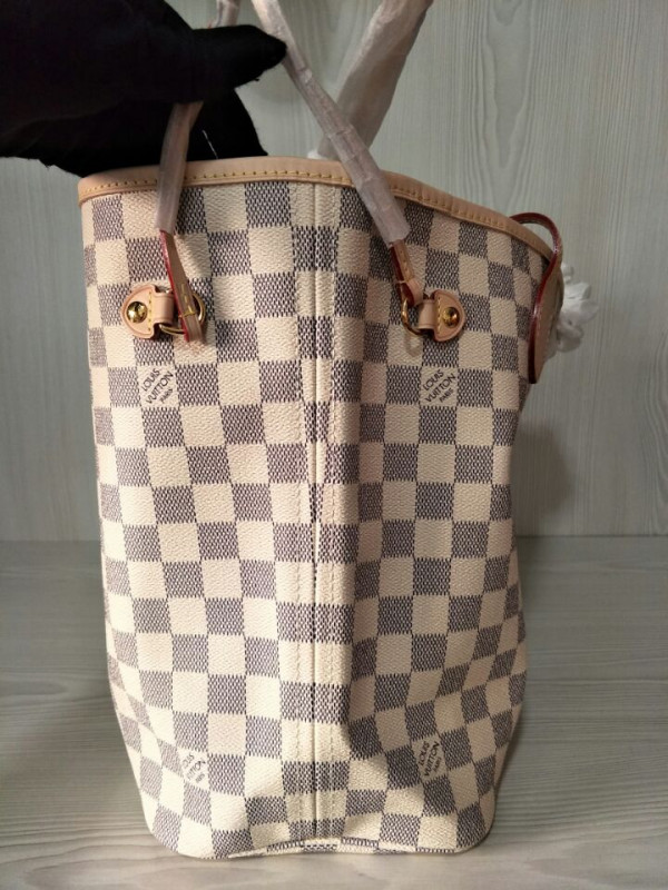 l**is V*t*n neverfull mm