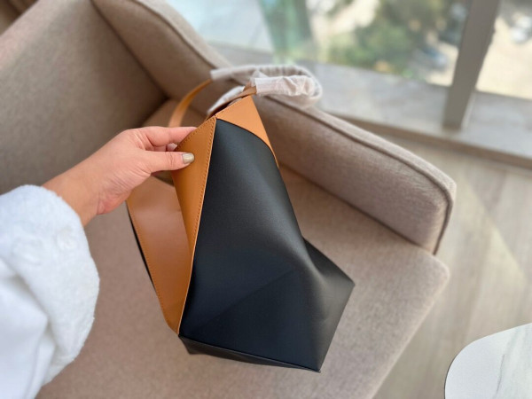 LOEWE Puzzle Fold Tote in shiny calfskin
