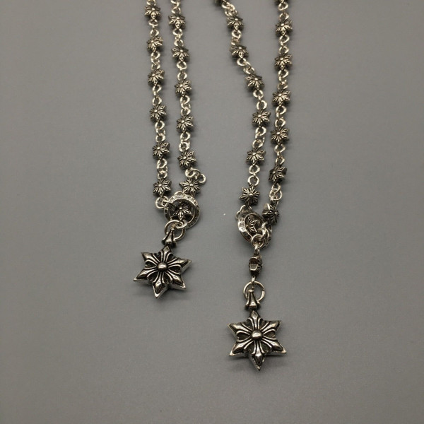 Ch*0me He**ts necklace