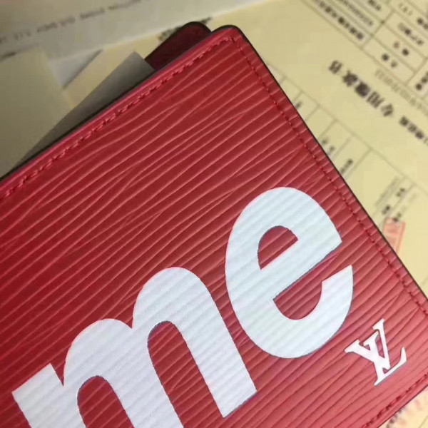 l**is v*t*n S*p*e pocket wallet