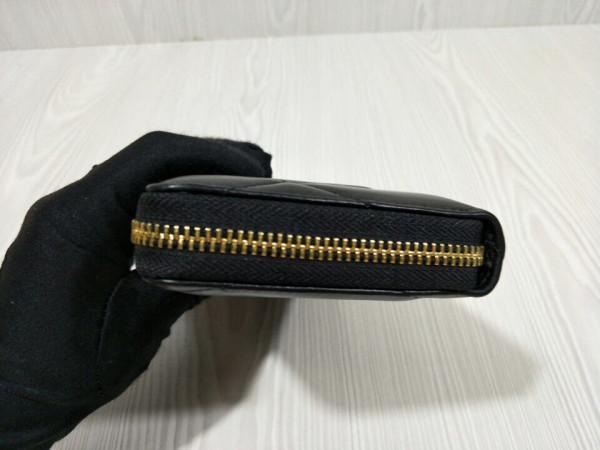 CL 19 ZIPPED WALLET