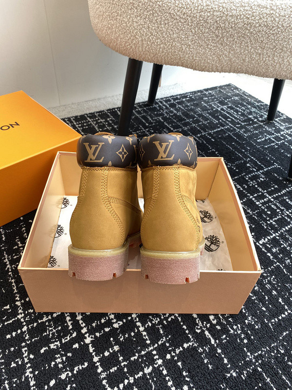 l**is V*t*n boots