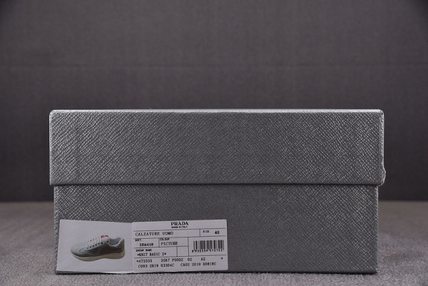 Pra*a sneaker