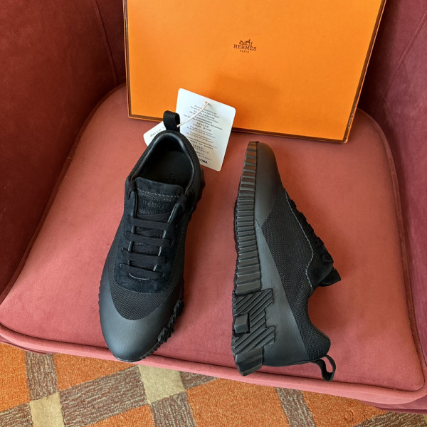 H**mes sneaker